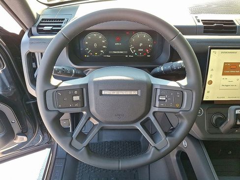 Used 2026 Land Rover Defender 110 S AWD/4WD image 11