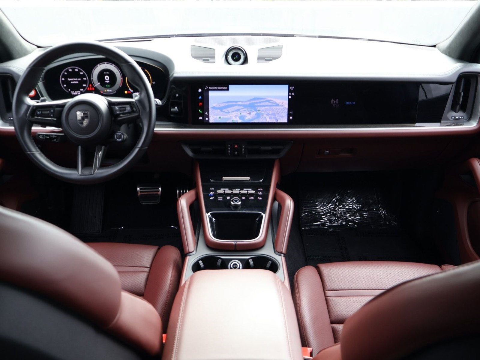 Certified 2025 Porsche Cayenne Turbo AWD/4WD image 21