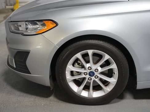 Used 2020 Ford Fusion SE FWD image 5