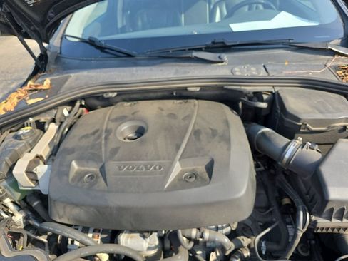 Used 2017 Volvo V60 T5 Premier w/ Convenience Package FWD image 27