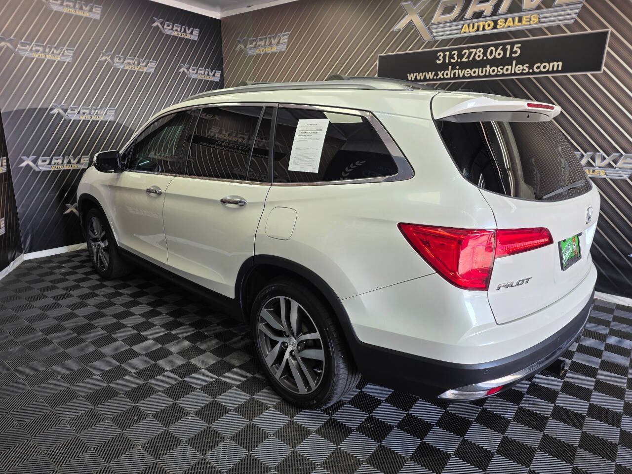 Used 2016 Honda Pilot Touring image 9