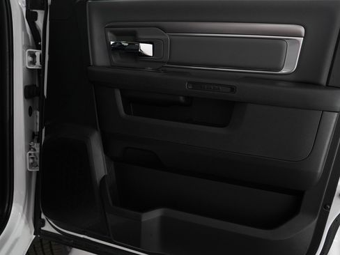 Used 2023 RAM 1500 Classic SLT w/ Trailer & Traction Group image 9