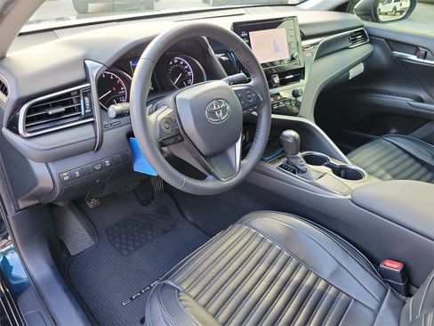 Used 2021 Toyota Camry SE w/ Convenience Package image 15