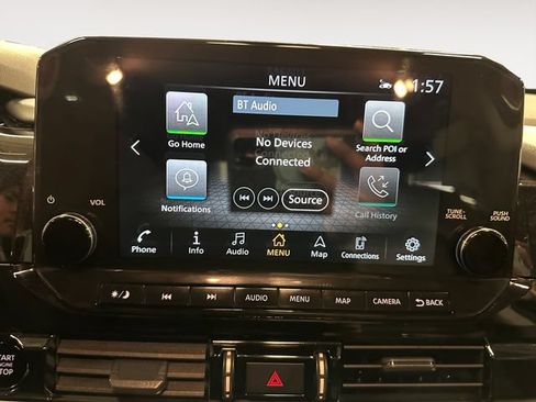 Used 2025 Nissan Pathfinder SL AWD/4WD image 15