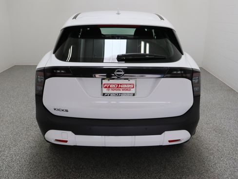 Used 2025 Nissan Kicks S FWD image 8
