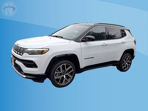 Used 2025 Jeep Compass Limited w/ Elite Group AWD/4WD image 4