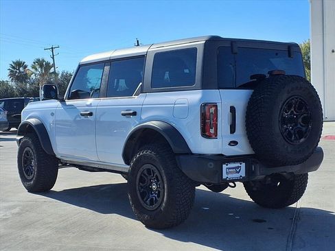 Used 2023 Ford Bronco Wildtrak image 5