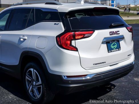 Certified 2021 GMC Terrain SLT w/ Infotainment Package II image 11