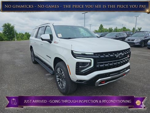 Used 2025 Chevrolet Suburban Z71 AWD/4WD image 1