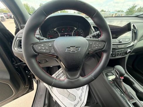 Certified 2023 Chevrolet Equinox RS w/ RS Leather Package AWD/4WD image 12