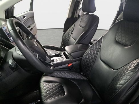 Used 2024 Ford Edge Titanium image 16