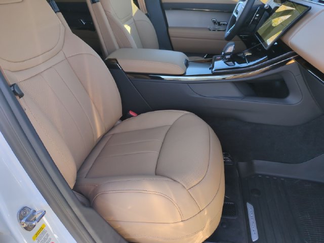 New 2027 Land Rover Range Rover Sport SE AWD/4WD image 18
