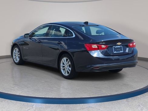 Used 2017 Chevrolet Malibu LT image 7