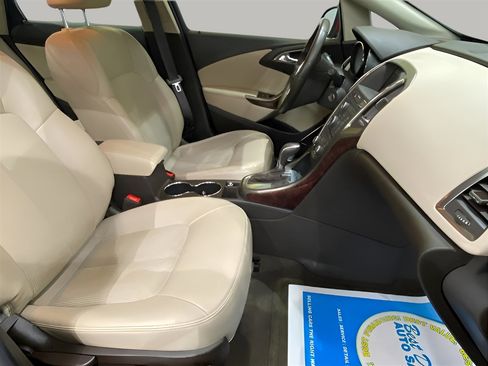 Used 2015 Buick Verano Base w/ Comfort Package image 16