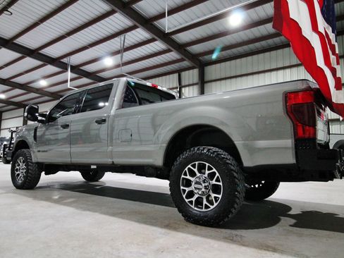 Used 2020 Ford F350 Lariat w/ Lariat Ultimate Package AWD/4WD image 9