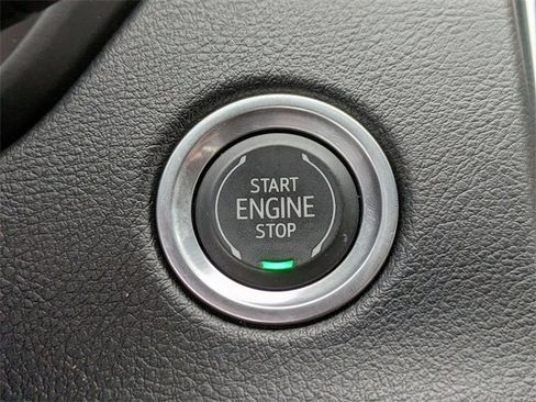 Used 2019 Cadillac XT4 Premium Luxury w/ Enhanced Visibility Package image 34