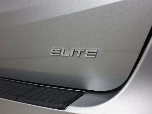 Used 2023 Honda Odyssey Elite image 17