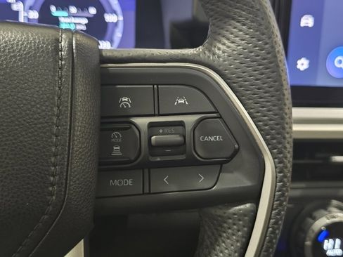 Used 2024 Toyota Tacoma TRD Off-Road image 37