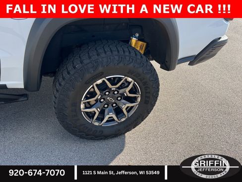 Used 2023 Chevrolet Colorado ZR2 w/ ZR2 Convenience Package III image 14