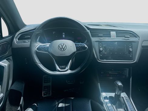 Used 2023 Volkswagen Tiguan SE R-Line FWD image 20
