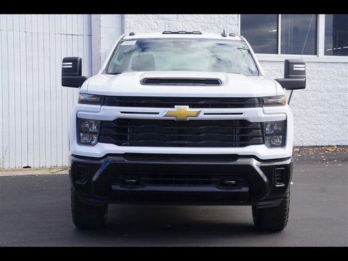 New 2026 Chevrolet Silverado 2500 Custom w/ Custom Convenience Package image 15