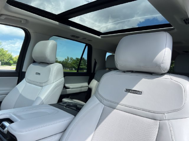 Certified 2025 Ford Expedition Max Platinum AWD/4WD image 17