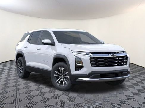 New 2026 Chevrolet Equinox LT w/ Convenience Package II image 1