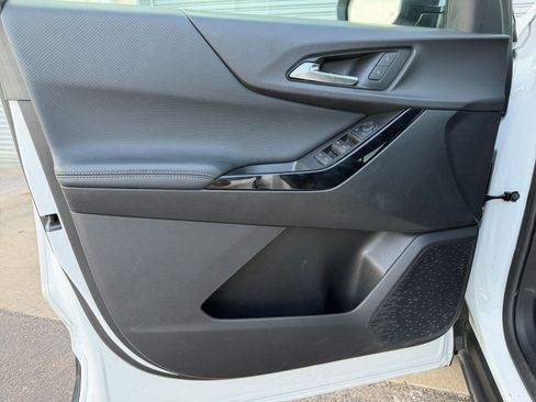 Used 2025 Chevrolet Equinox LT image 18