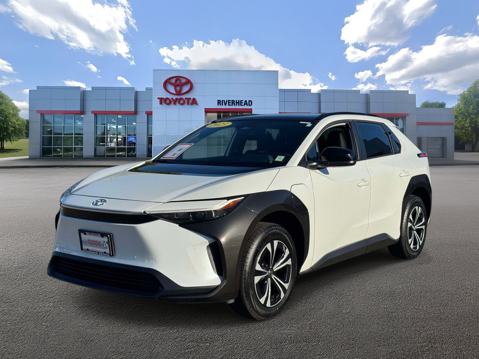 Certified 2023 Toyota bZ4X AWD w/ Weather Package image 1