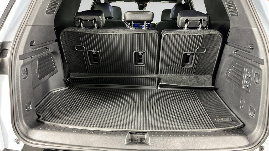 Used 2026 Chevrolet Traverse High Country w/ LPO, Floor Liner Package AWD/4WD image 36