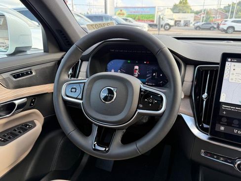New 2026 Volvo XC90 B6 Plus w/ Protection Package Premier image 8