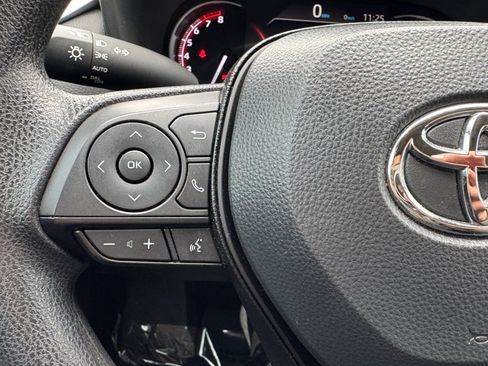 Used 2024 Toyota RAV4 XLE w/ Convenience Package image 19