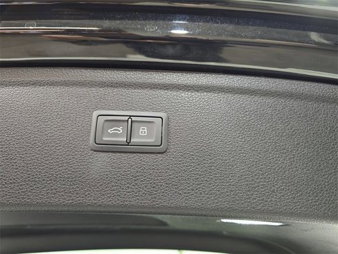 Certified 2021 Audi Q5 2.0T Premium Plus w/ Premium Plus Package image 16