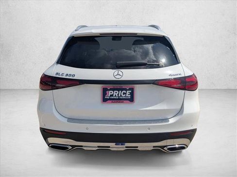 Used 2023 Mercedes-Benz GLC 300 4MATIC w/ Exclusive Trim Package image 6