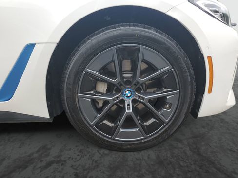 Used 2024 BMW i4 eDrive40 RWD image 6