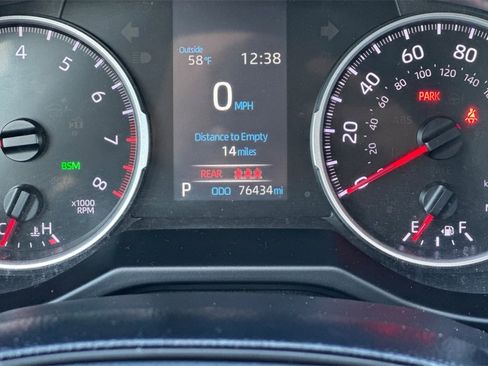 Used 2021 Toyota RAV4 LE image 23