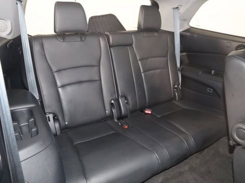 Used 2019 Honda Pilot Touring image 14