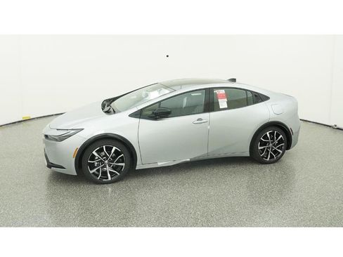 New 2026 Toyota Prius Plug-In Hybrid image 2