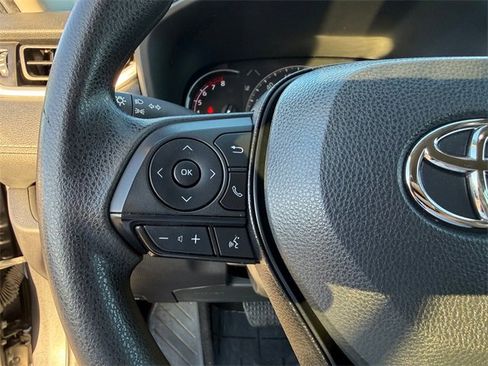 Used 2023 Toyota RAV4 XLE image 17