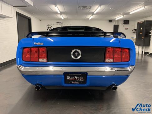 Used 2010 Ford Mustang GT image 9