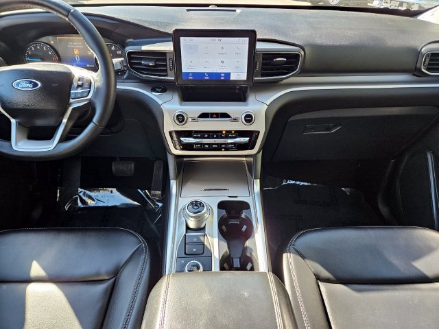 Certified 2023 Ford Explorer XLT w/ Equipment Group 202A AWD/4WD image 14