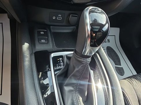 Used 2019 Nissan Rogue SV w/ Sun & Sound Touring Package AWD/4WD image 25