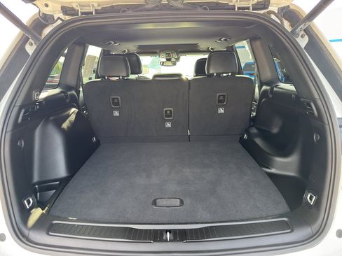 Used 2024 Jeep Grand Cherokee Altitude image 35