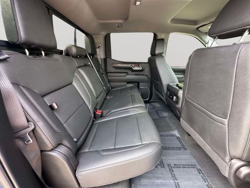 Used 2024 Chevrolet Silverado 1500 LT Trail Boss w/ Convenience Package II AWD/4WD image 28