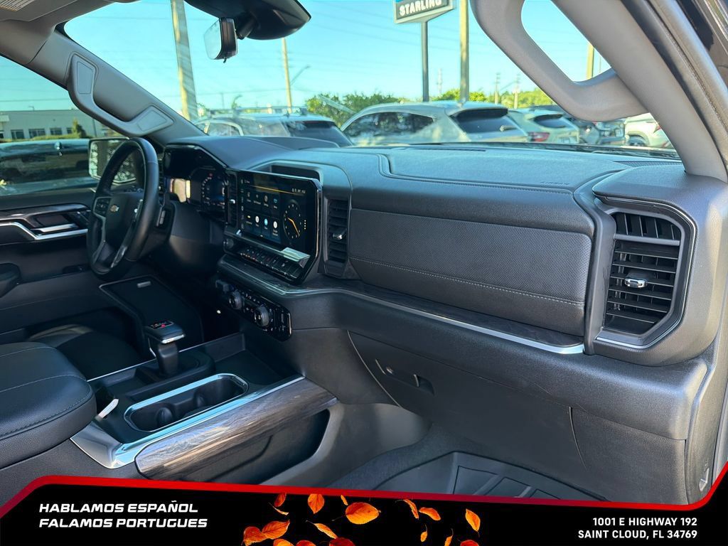 Certified 2025 Chevrolet Silverado 1500 LTZ w/ LTZ Premium Package AWD/4WD image 32
