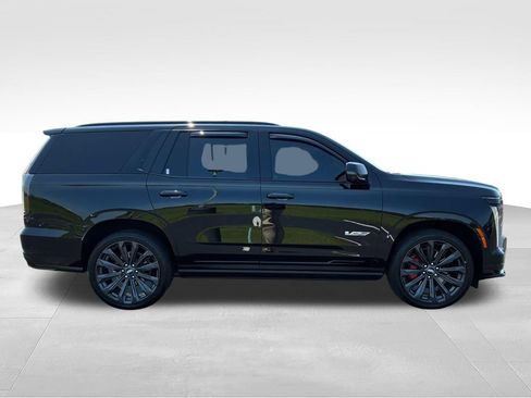 Used 2025 Cadillac Escalade V AWD/4WD image 5