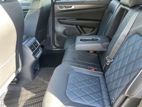 New 2026 Volkswagen Atlas Cross Sport SEL Premium R-Line image 16