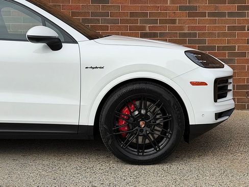 New 2026 Porsche Cayenne S image 11