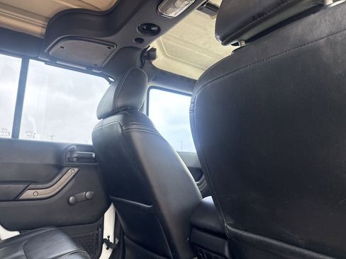 Used 2017 Jeep Wrangler Unlimited Sport AWD/4WD image 29