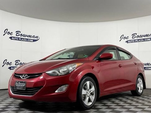 Used 2013 Hyundai Elantra GLS w/ Preferred Pkg FWD image 2